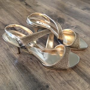 Gold mesh sling back